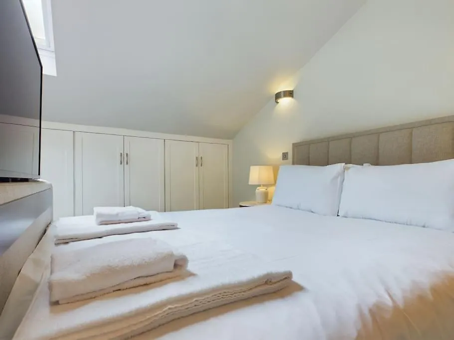 Holiday home The Hideout King Bed/W Tv Free Parking Villa Cheltenham